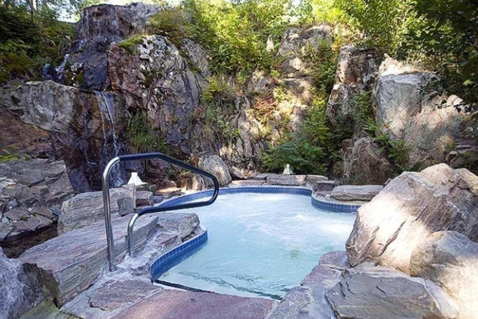 Les Eaux - 2Bdrs W Pool & Hot Tub Near Village Mont-Tremblant Kültér fotó